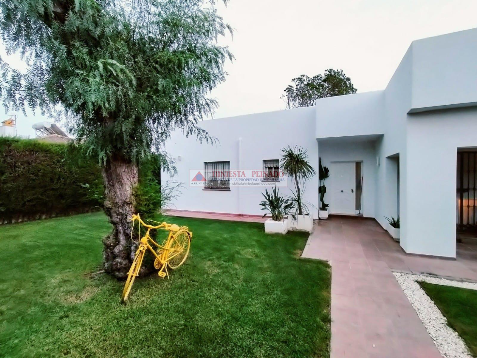For sale of chalet in El Puerto de Santa María