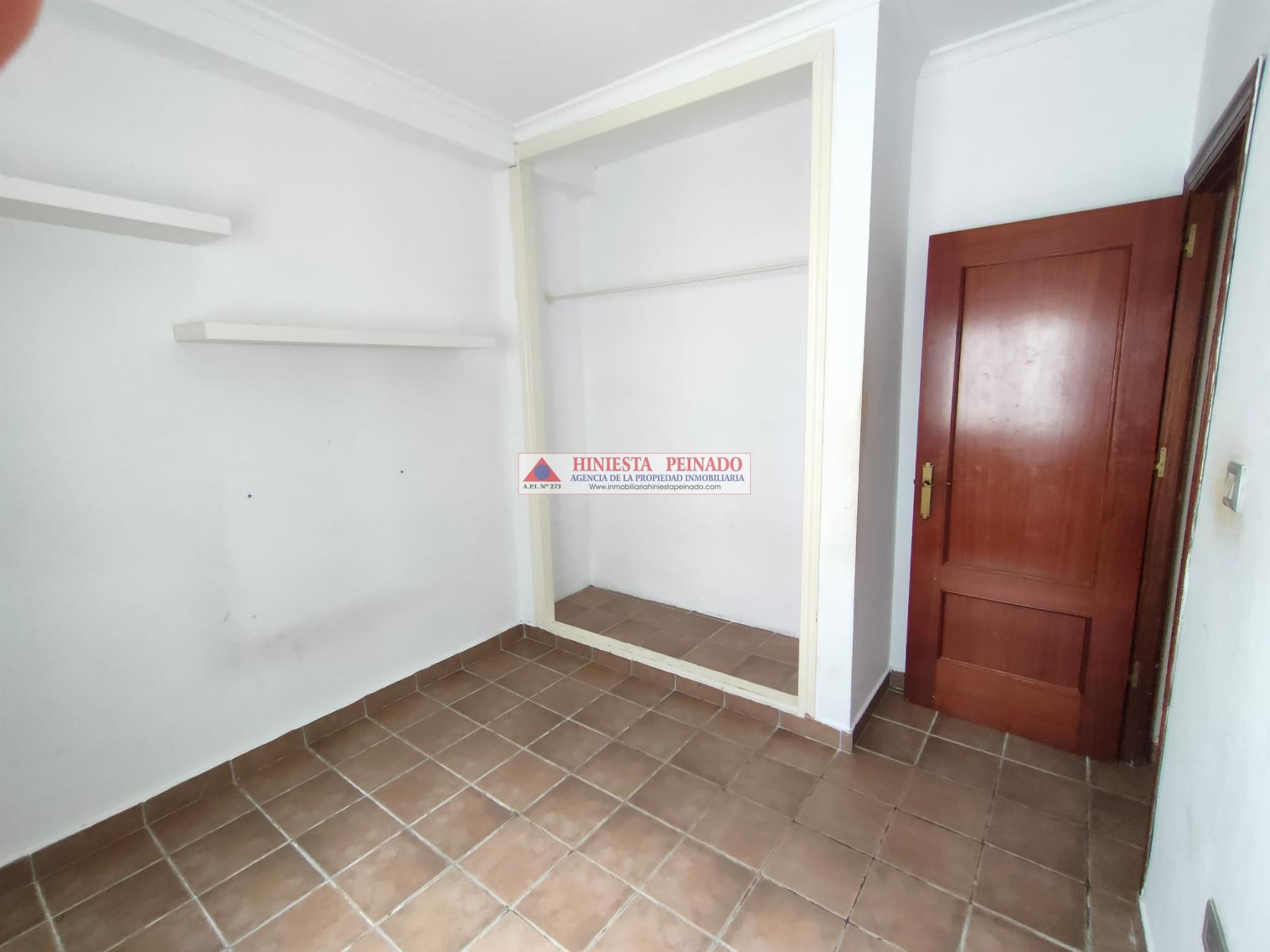 For sale of flat in El Puerto de Santa María