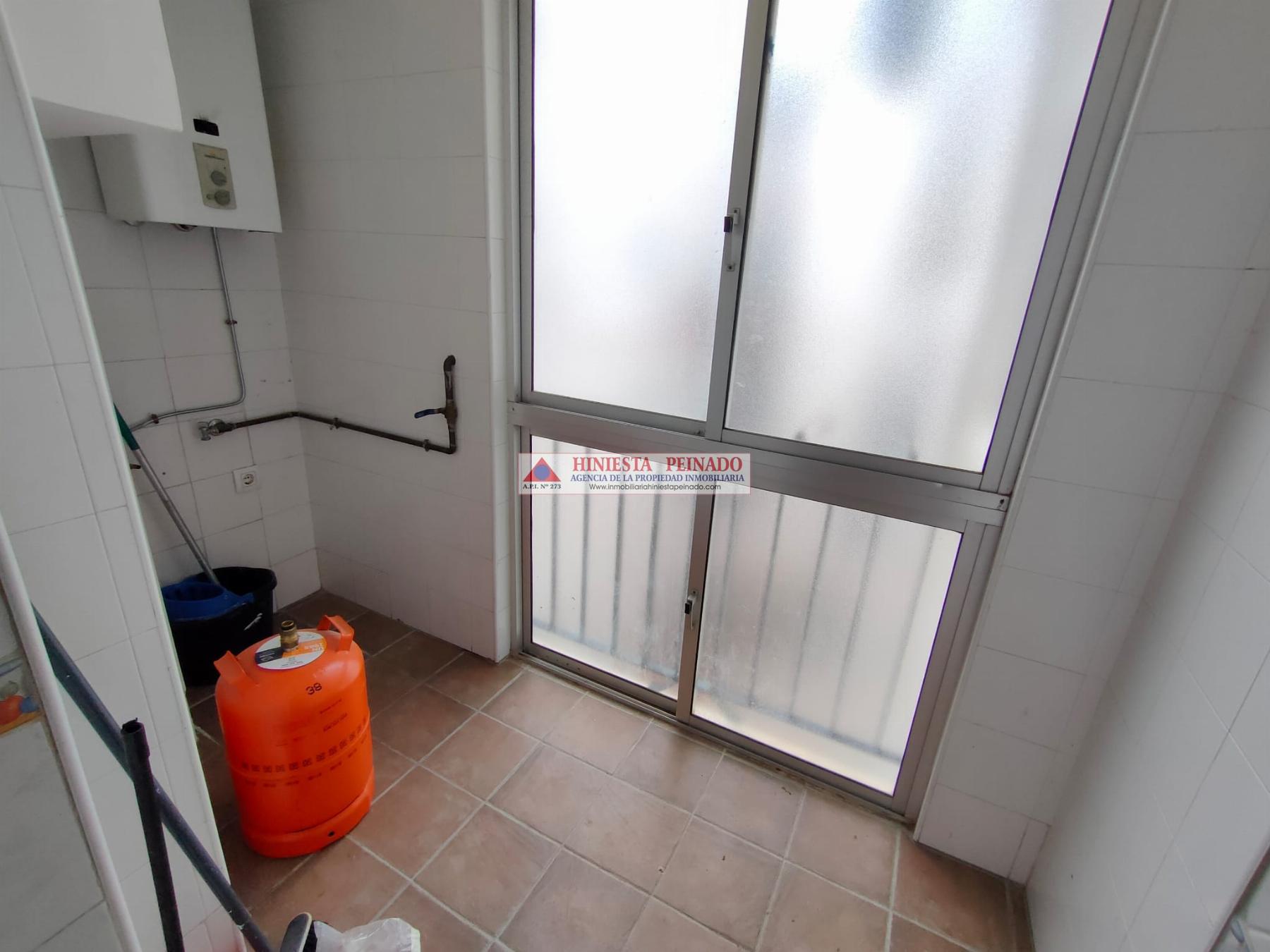 For sale of flat in El Puerto de Santa María