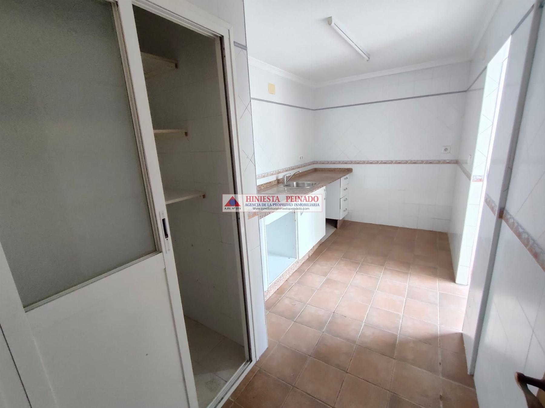For sale of flat in El Puerto de Santa María