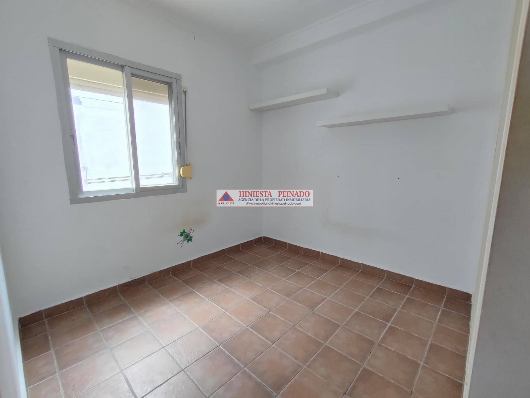 For sale of flat in El Puerto de Santa María