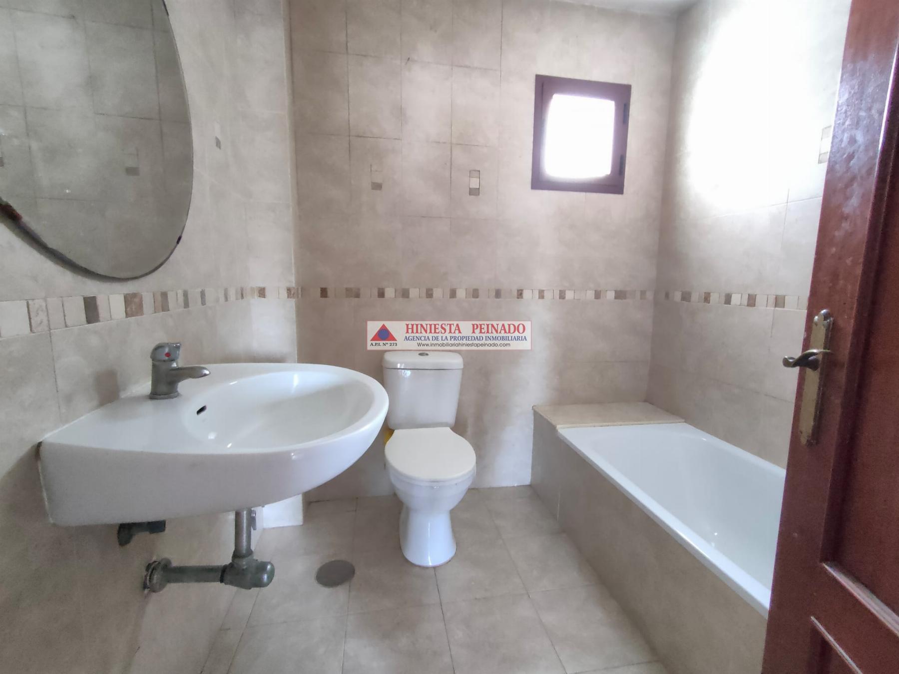 For sale of flat in El Puerto de Santa María