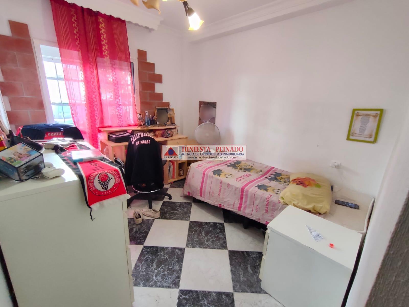 For sale of flat in El Puerto de Santa María