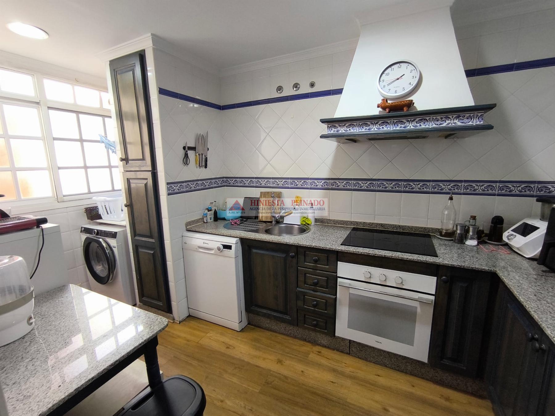 For sale of flat in El Puerto de Santa María