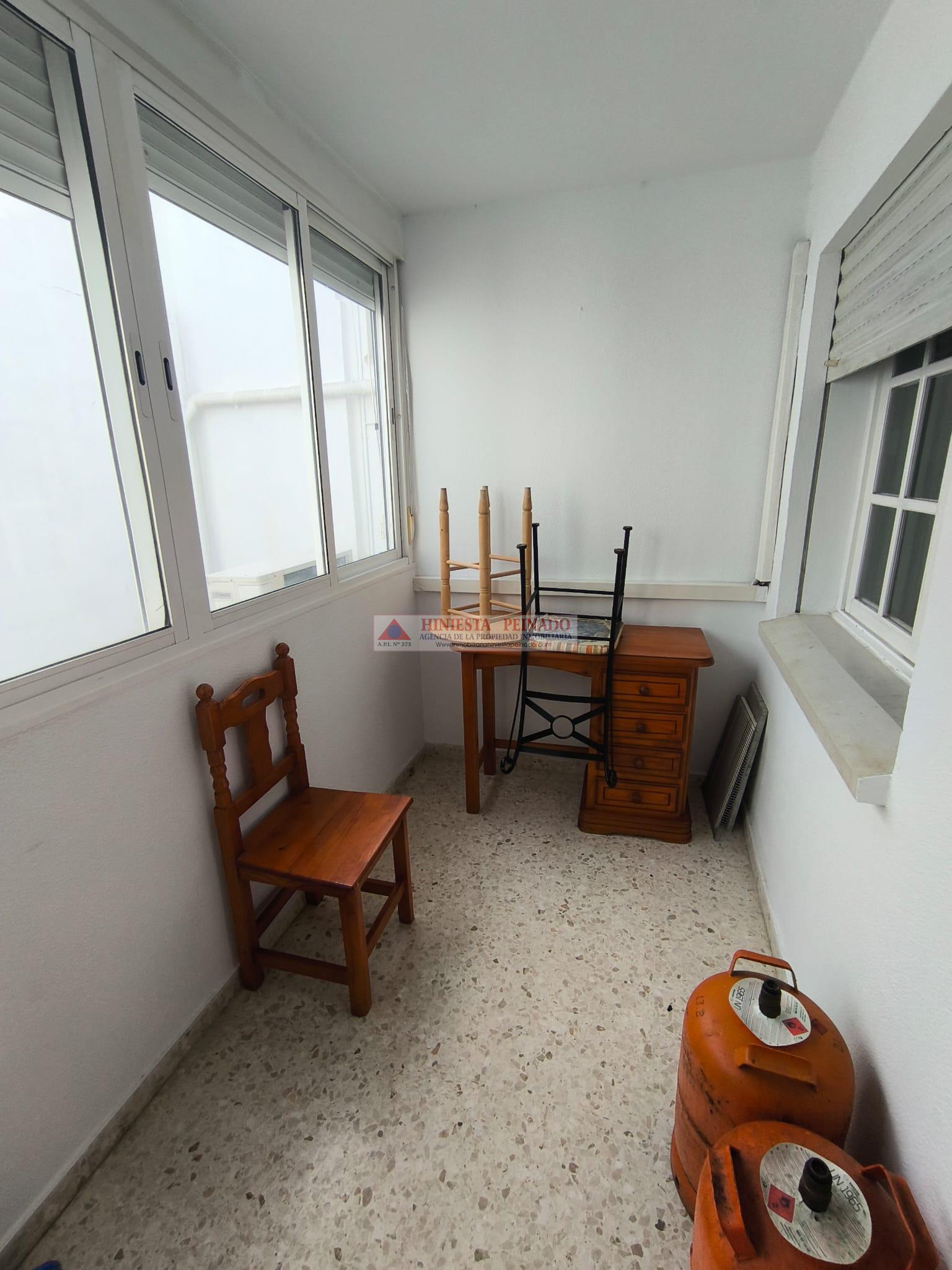 For sale of flat in El Puerto de Santa María