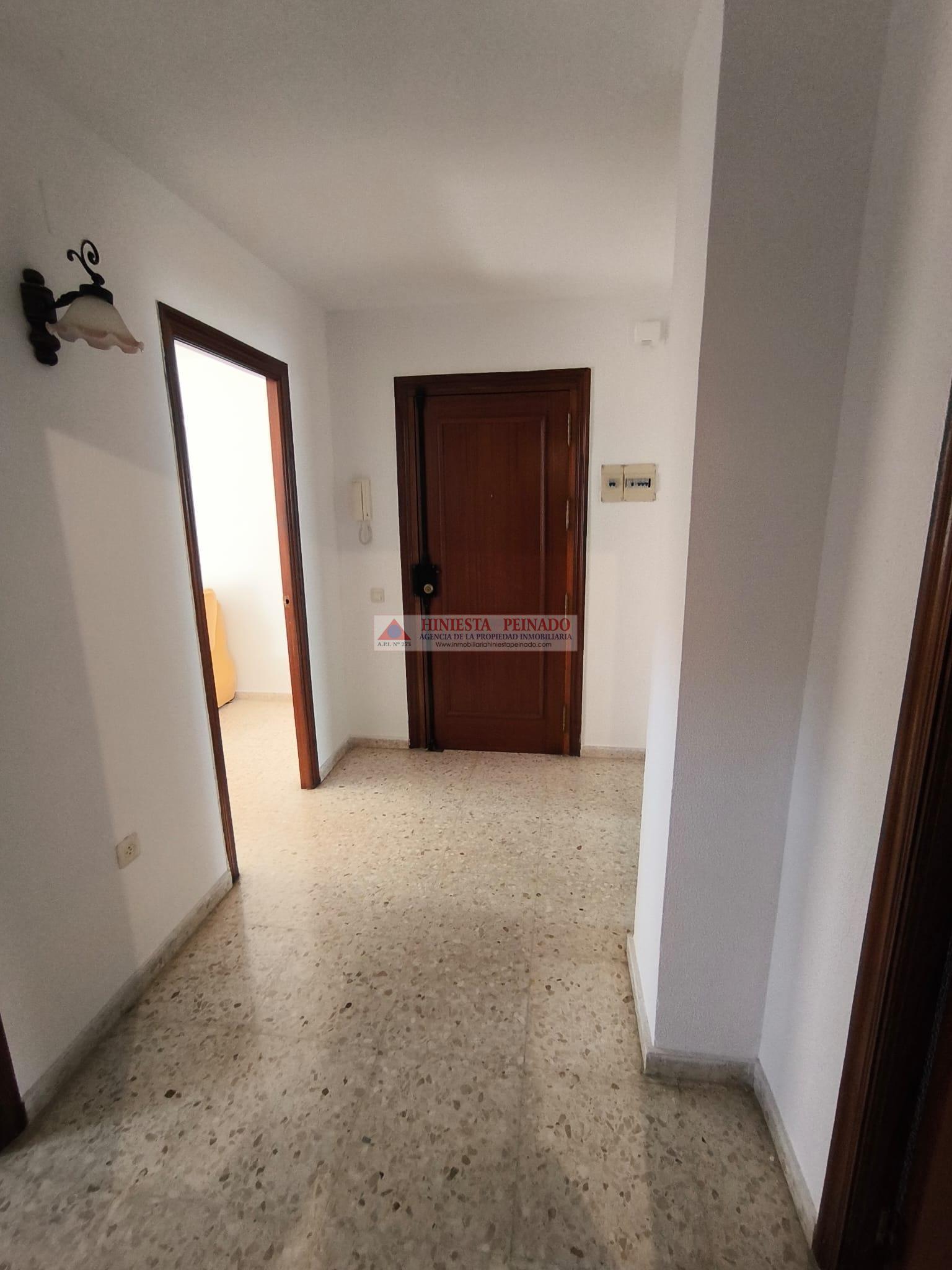 For sale of flat in El Puerto de Santa María