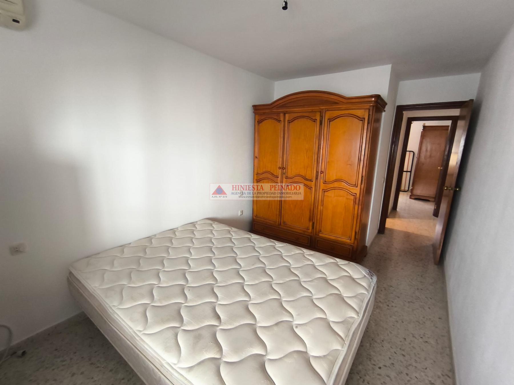 For sale of flat in El Puerto de Santa María