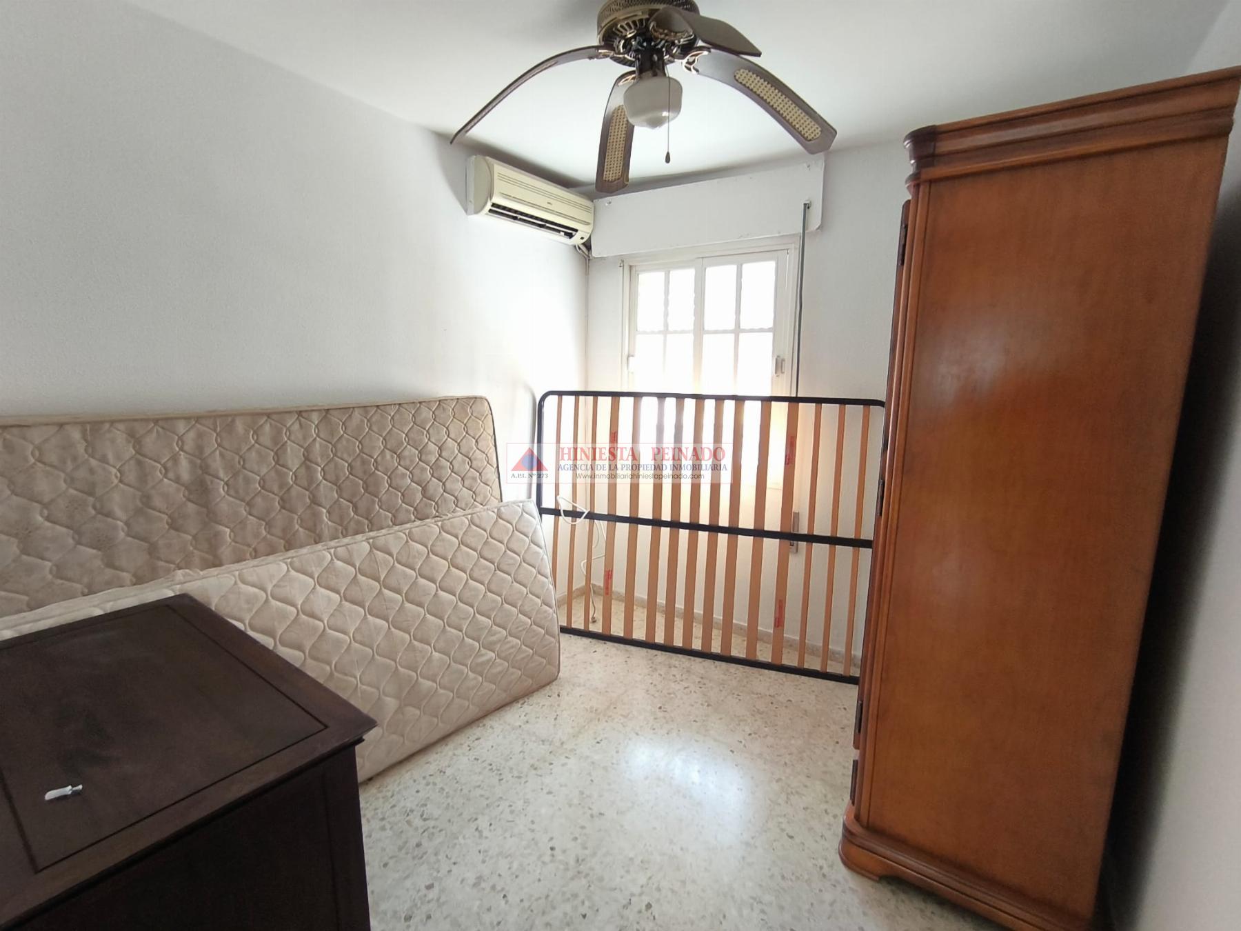 For sale of flat in El Puerto de Santa María