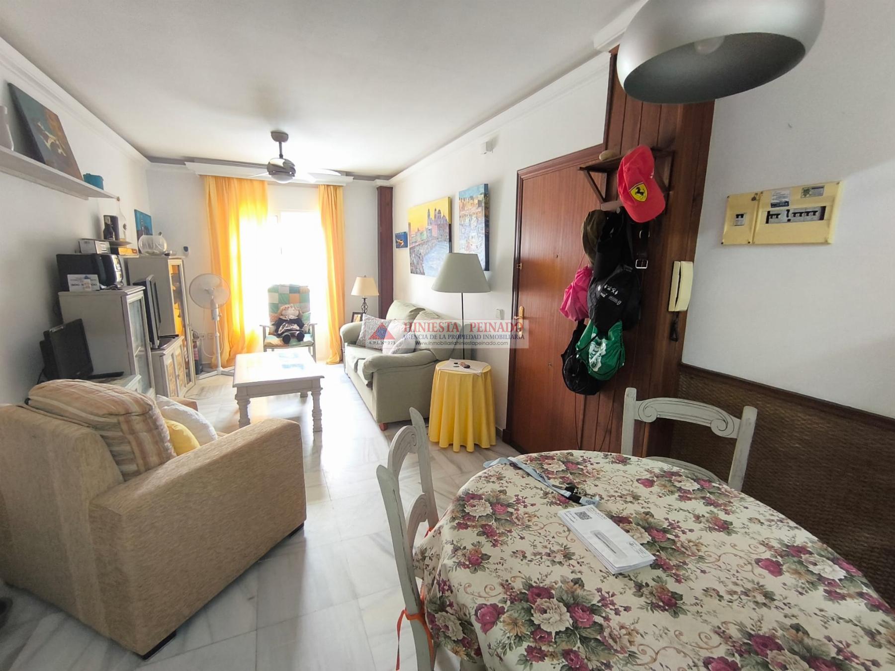 For sale of flat in El Puerto de Santa María