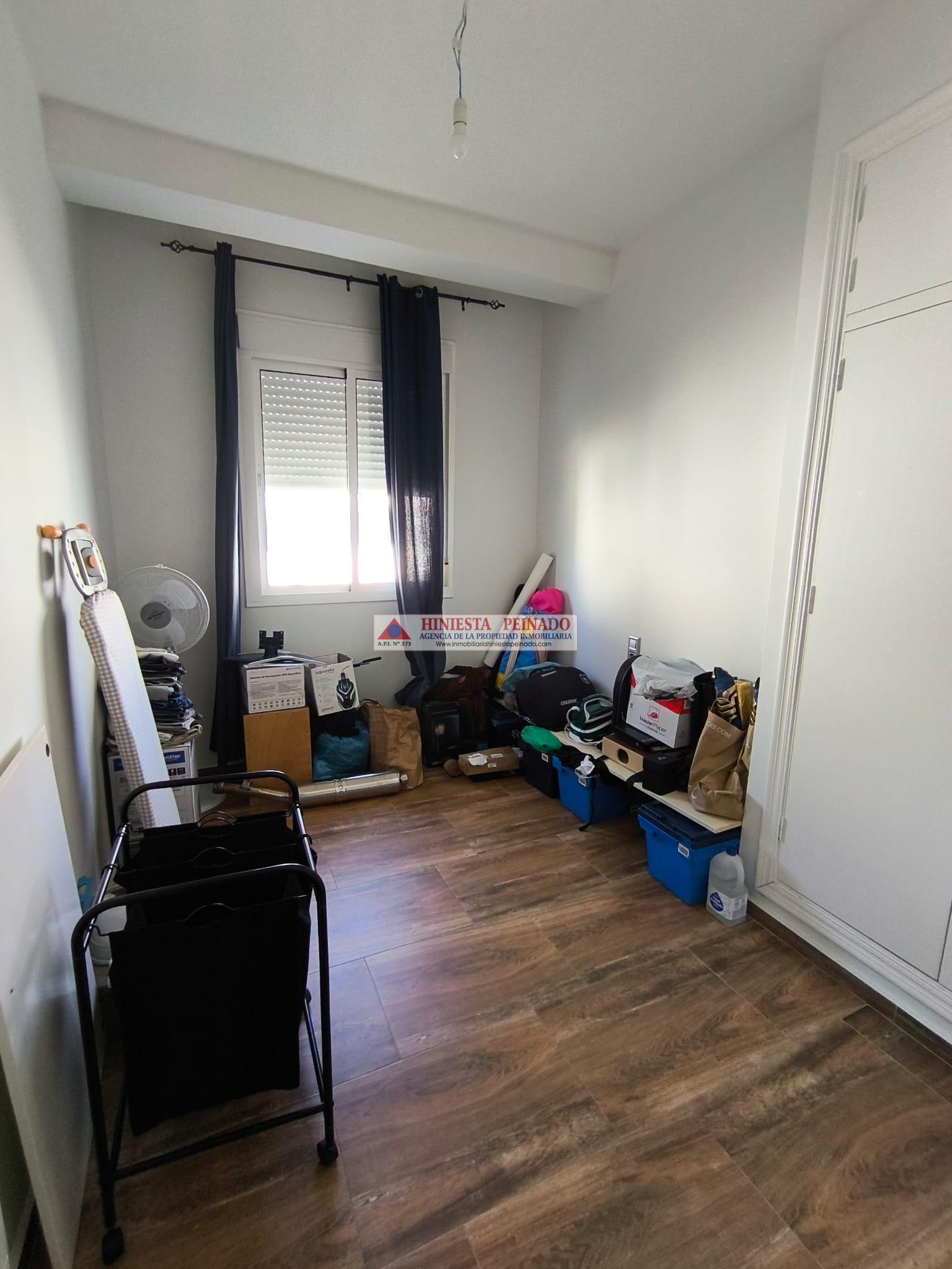 For sale of flat in El Puerto de Santa María