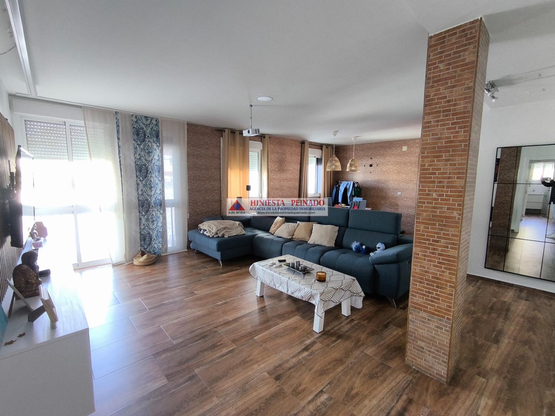 For sale of flat in El Puerto de Santa María