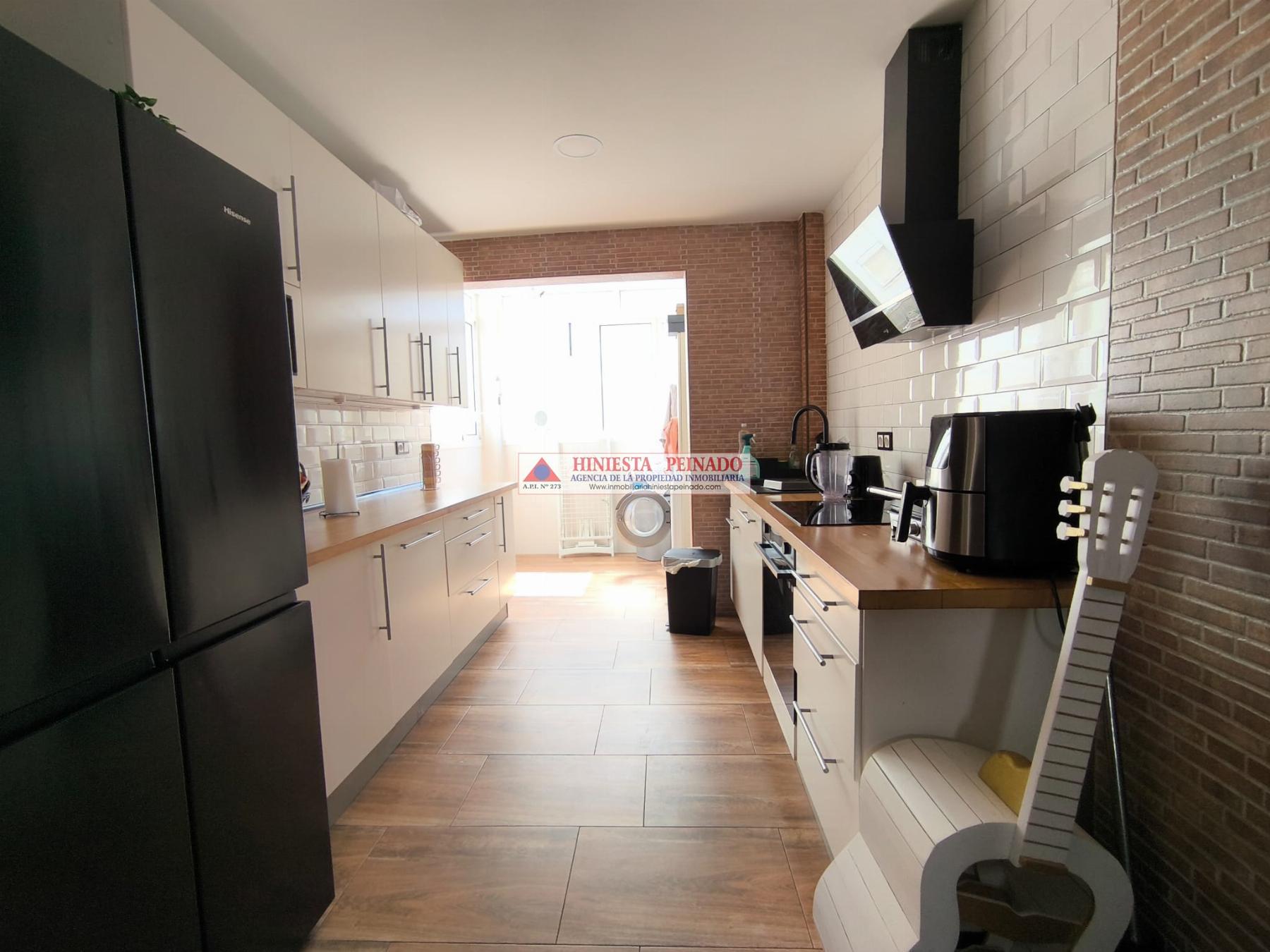 For sale of flat in El Puerto de Santa María