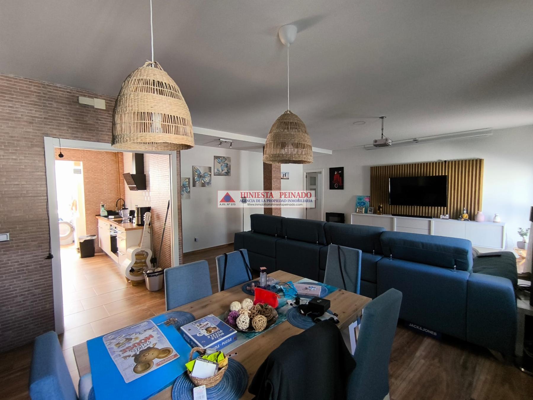 For sale of flat in El Puerto de Santa María