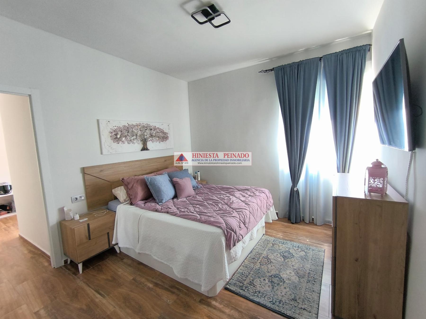 For sale of flat in El Puerto de Santa María