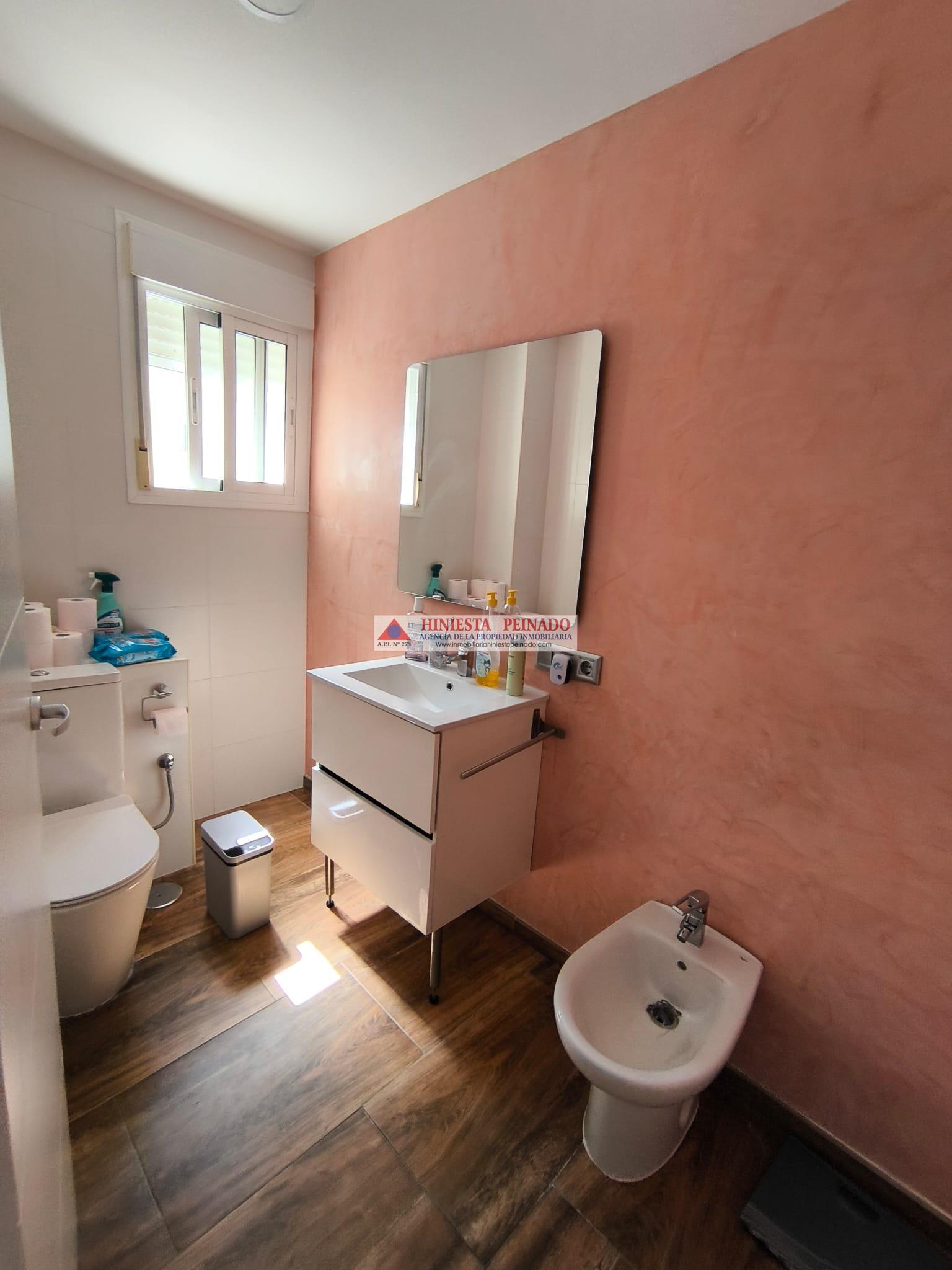 For sale of flat in El Puerto de Santa María