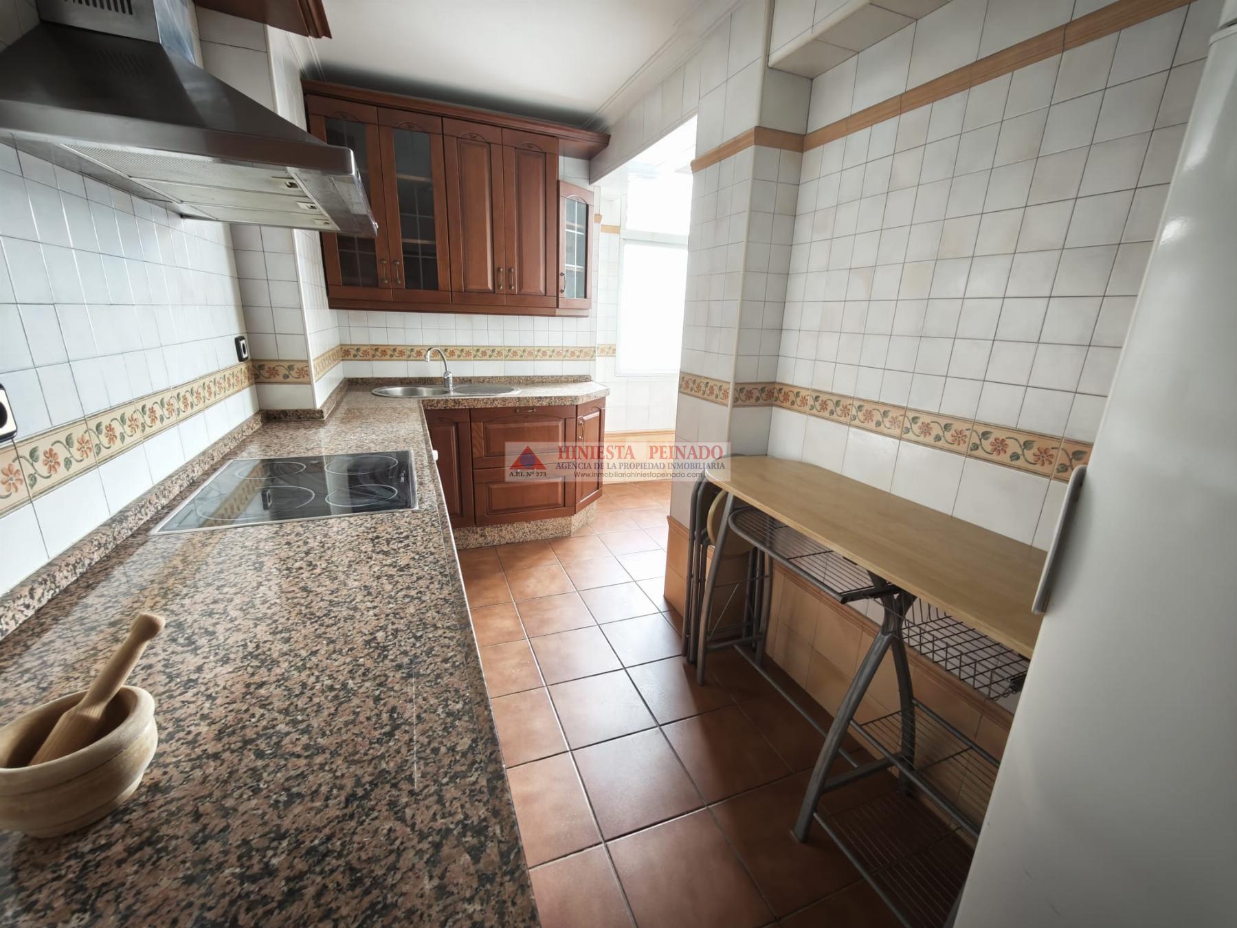 For sale of flat in El Puerto de Santa María