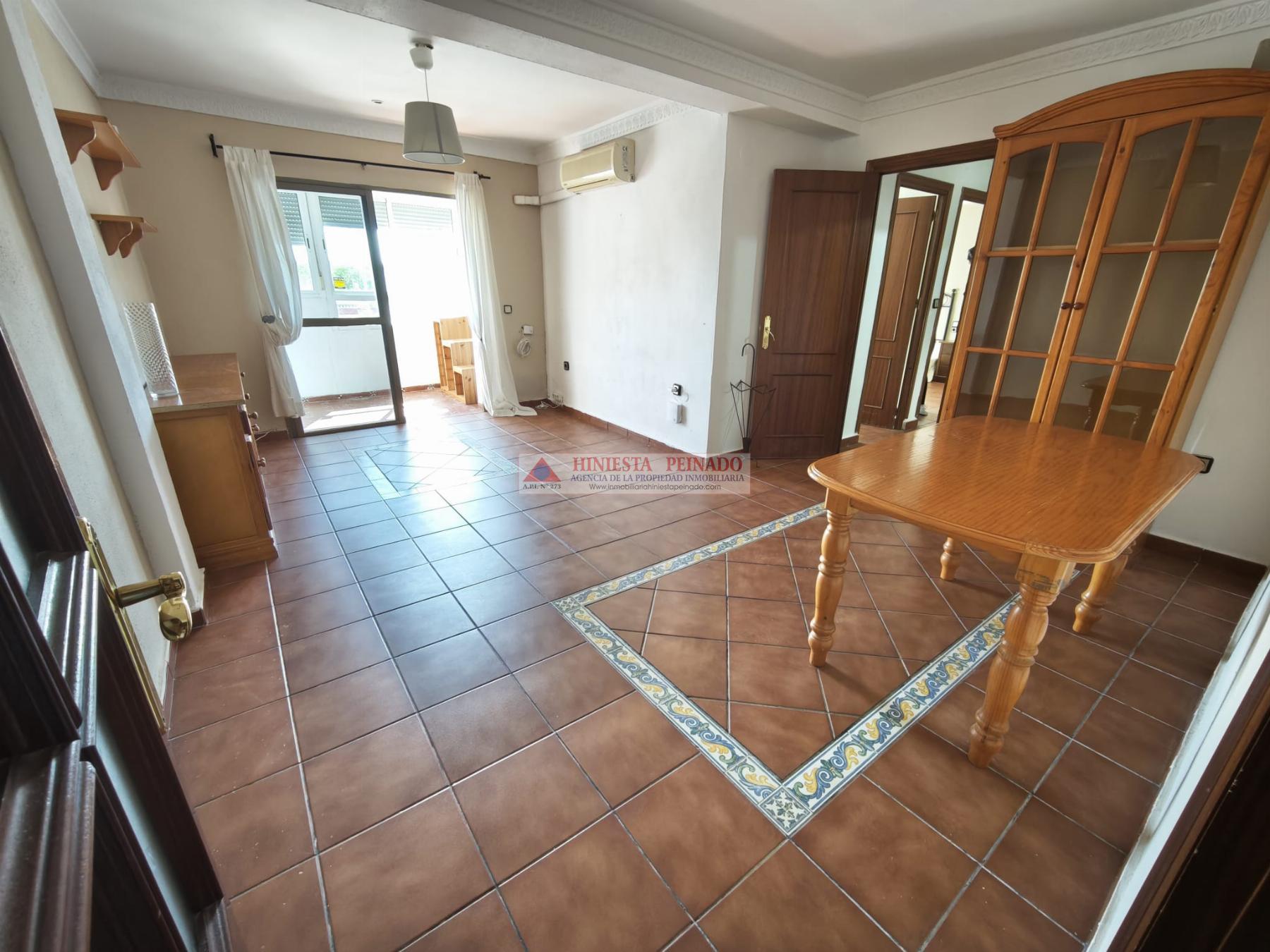 For sale of flat in El Puerto de Santa María