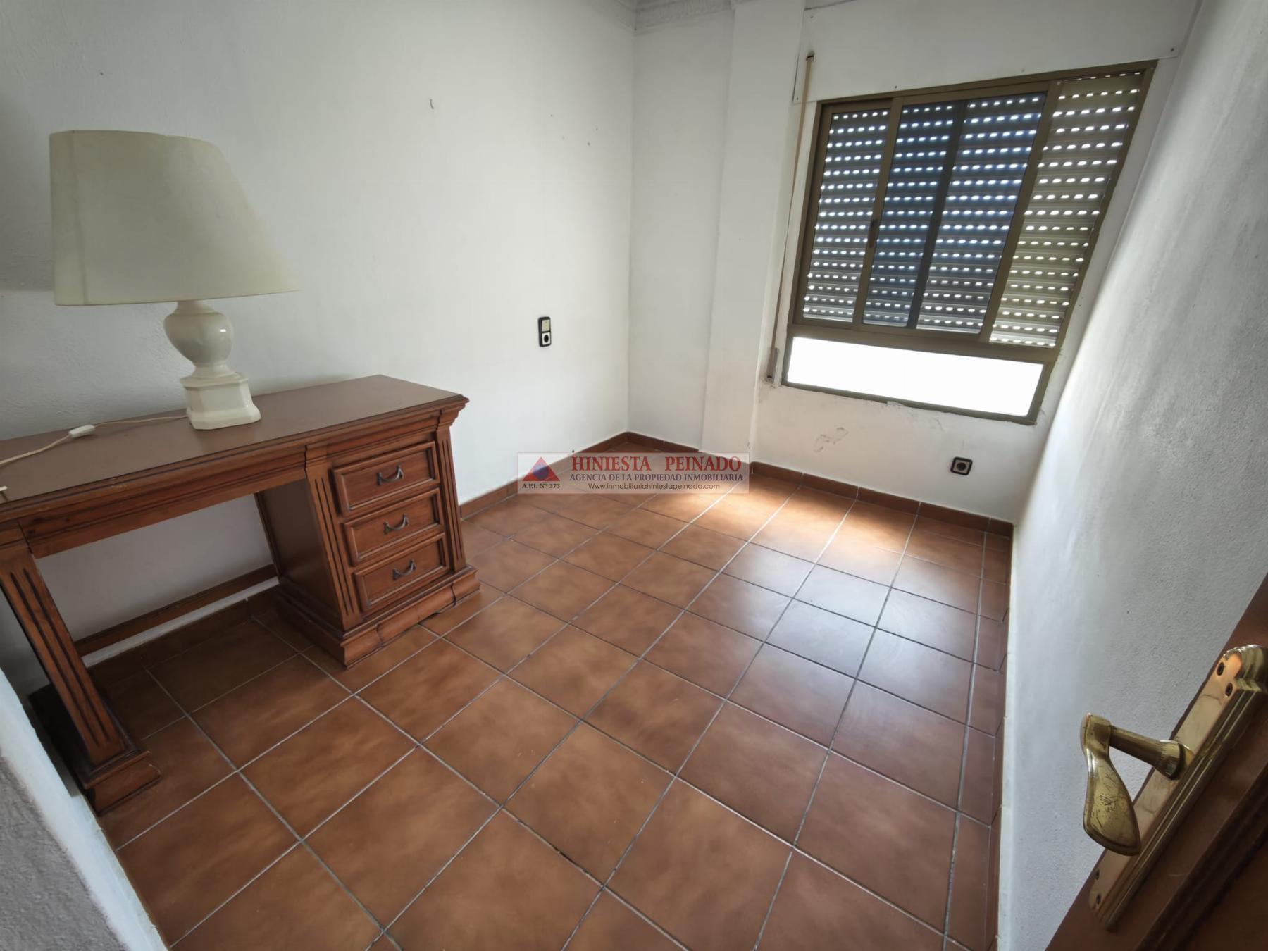 For sale of flat in El Puerto de Santa María