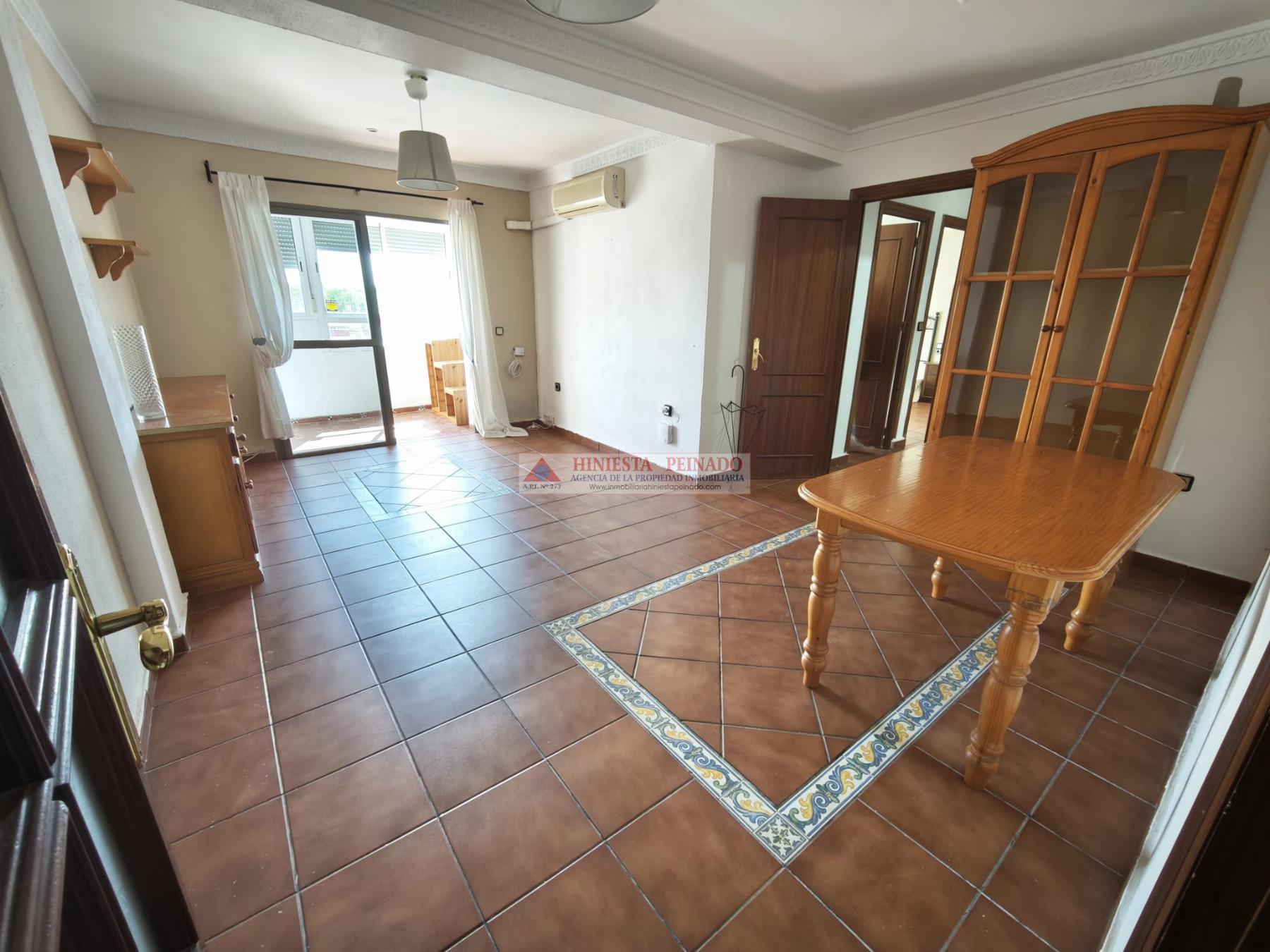 For sale of flat in El Puerto de Santa María