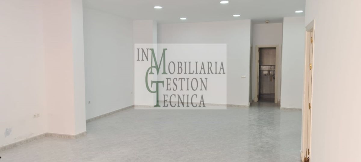 Venta de local comercial en El Puerto de Santa María