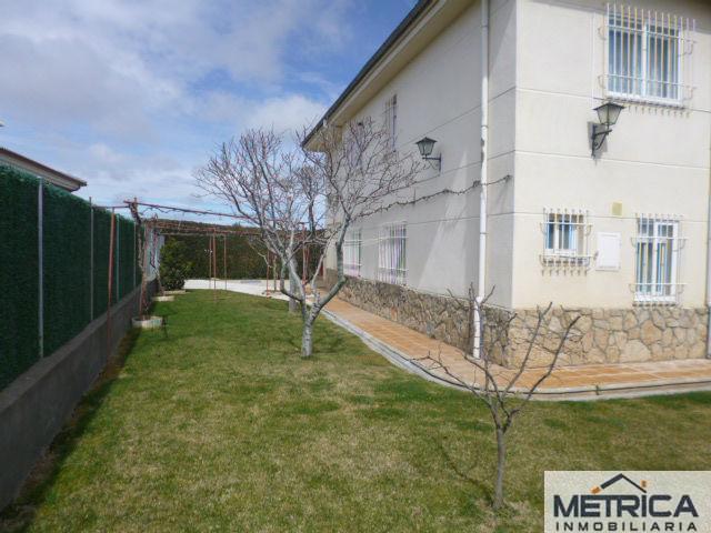 Venta de chalet en Castellanos de Villiquera