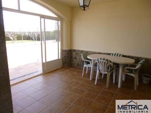 For sale of chalet in Castellanos de Villiquera