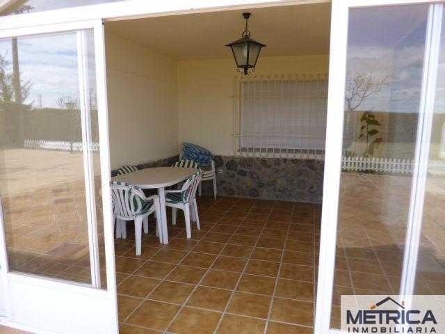 Venta de chalet en Castellanos de Villiquera