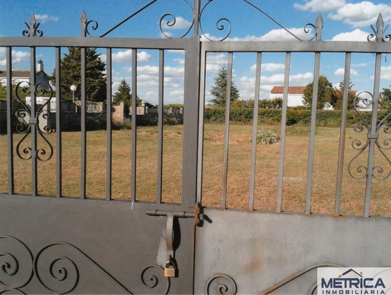 For sale of land in Salamanca