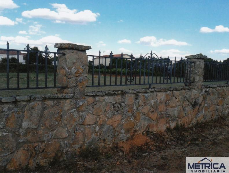 For sale of land in Salamanca