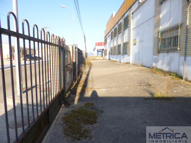 For sale of industrial plant/warehouse in Carbajosa de la Sagrada