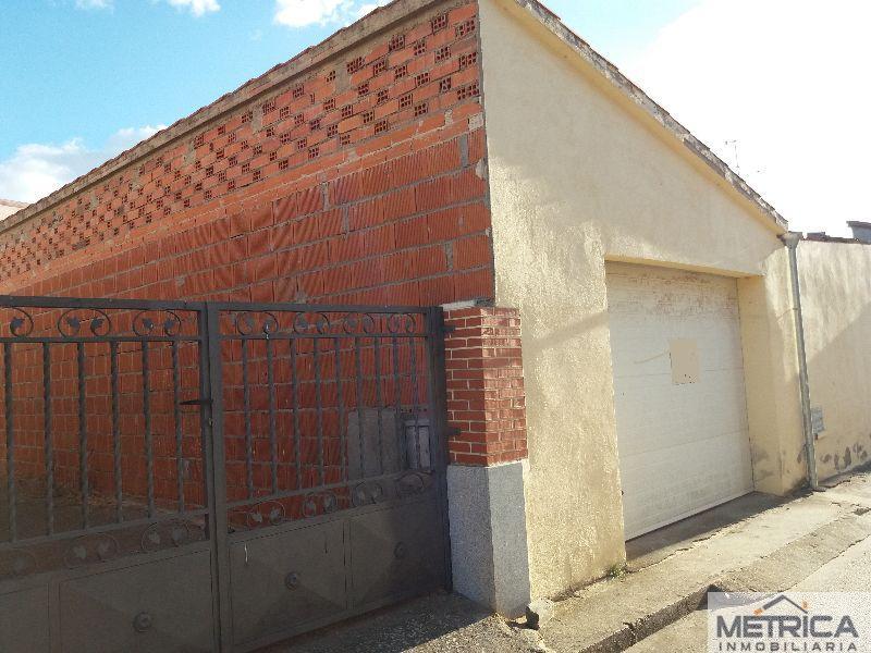 For sale of house in Tardáguila
