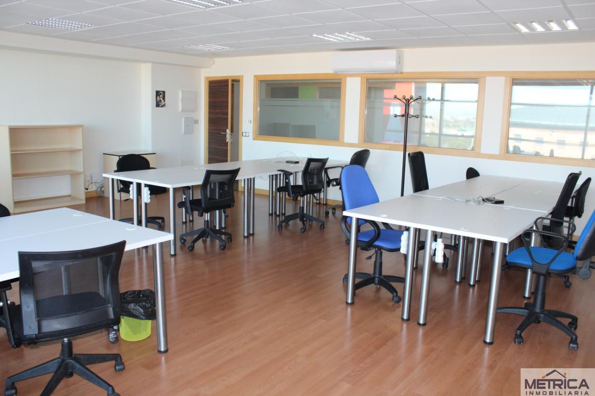 For rent of office in Carbajosa de la Sagrada