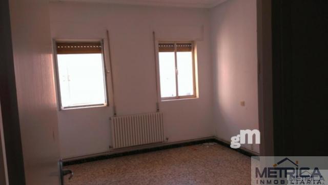 For sale of flat in Peñaranda de Bracamonte