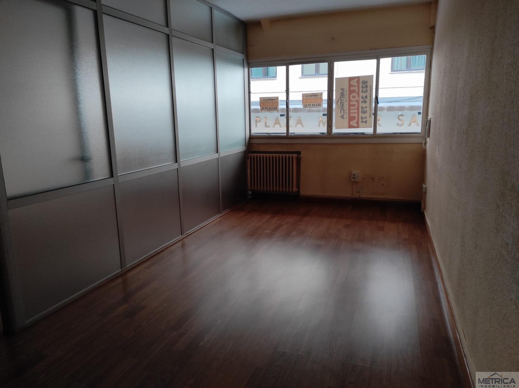 For rent of office in Salamanca