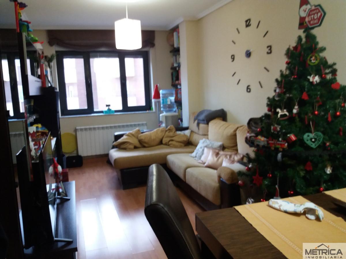 Venta de piso en Villares de la Reina