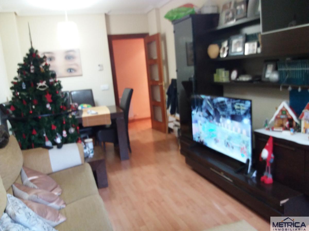 Venta de piso en Villares de la Reina