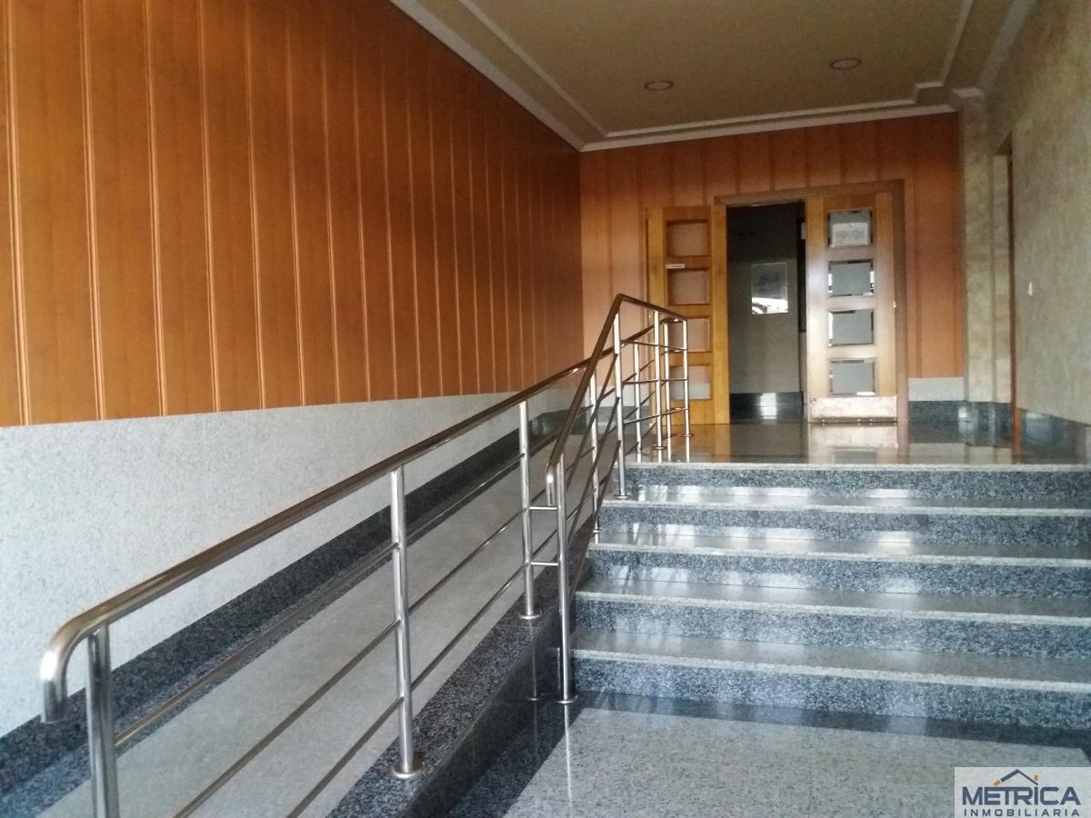 Venta de piso en Villares de la Reina