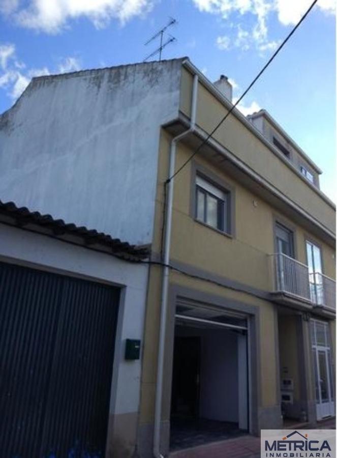 For sale of house in Calzada de Valdunciel