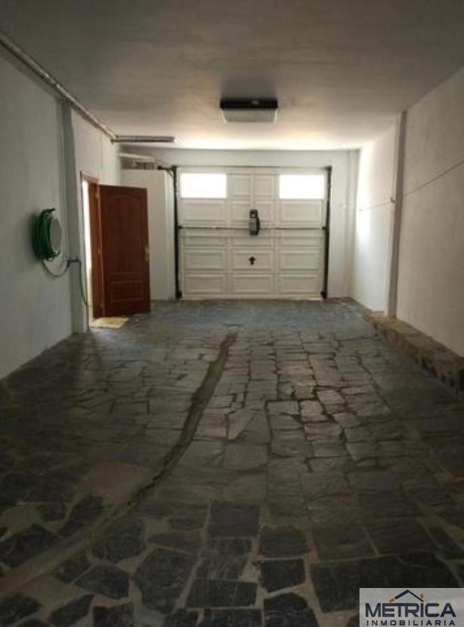 For sale of house in Calzada de Valdunciel