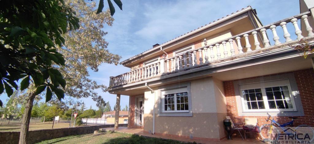 For sale of chalet in Santa Marta de Tormes