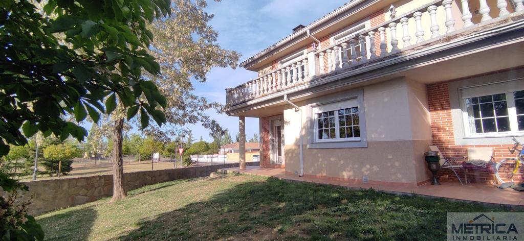 For sale of chalet in Santa Marta de Tormes