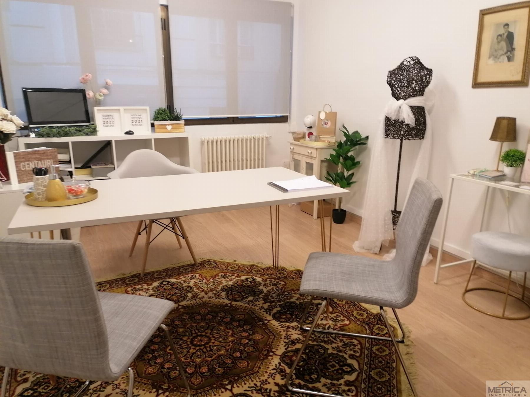 For rent of office in Salamanca
