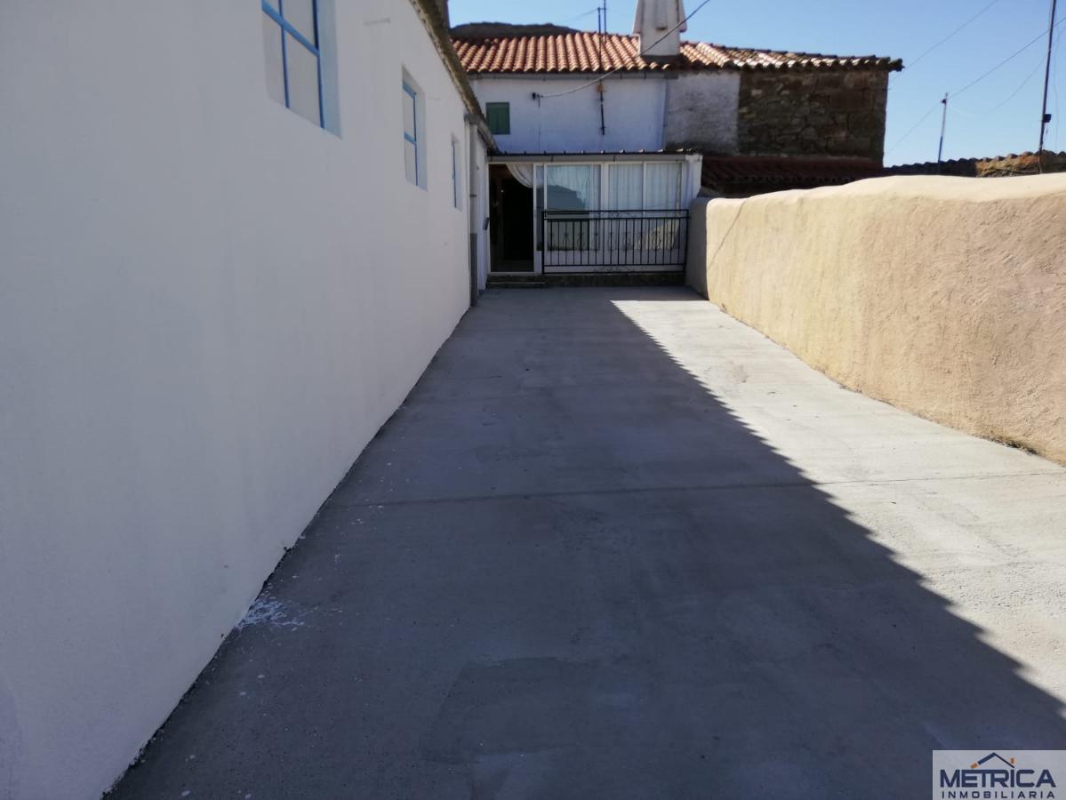 For sale of house in Viñuela de Sayago