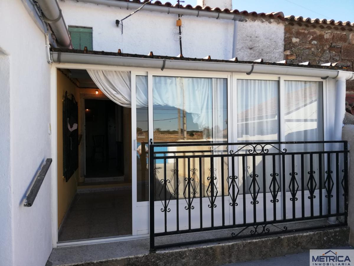 For sale of house in Viñuela de Sayago