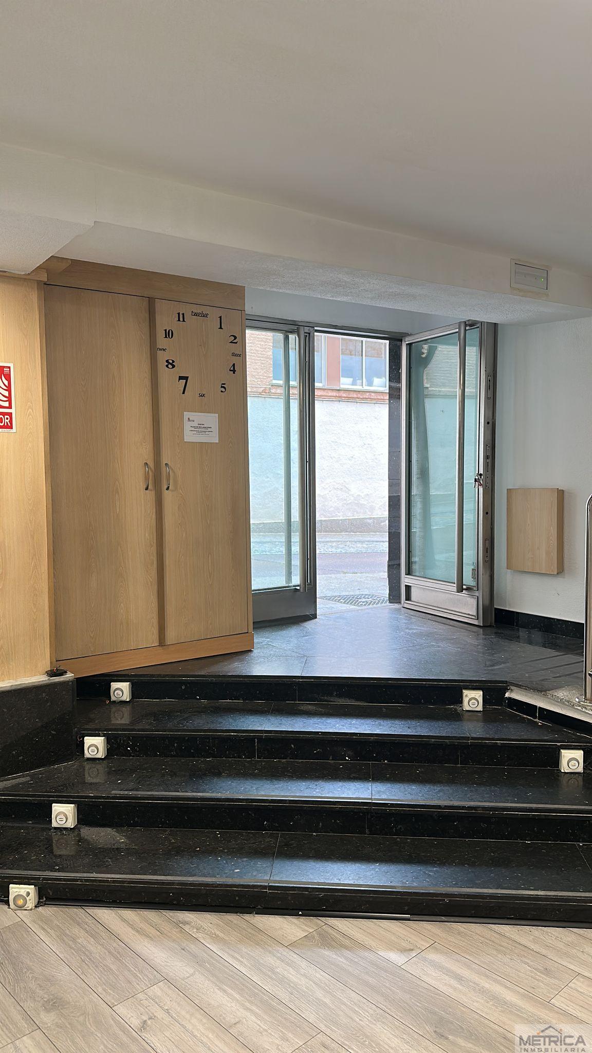 For rent of commercial in Salamanca