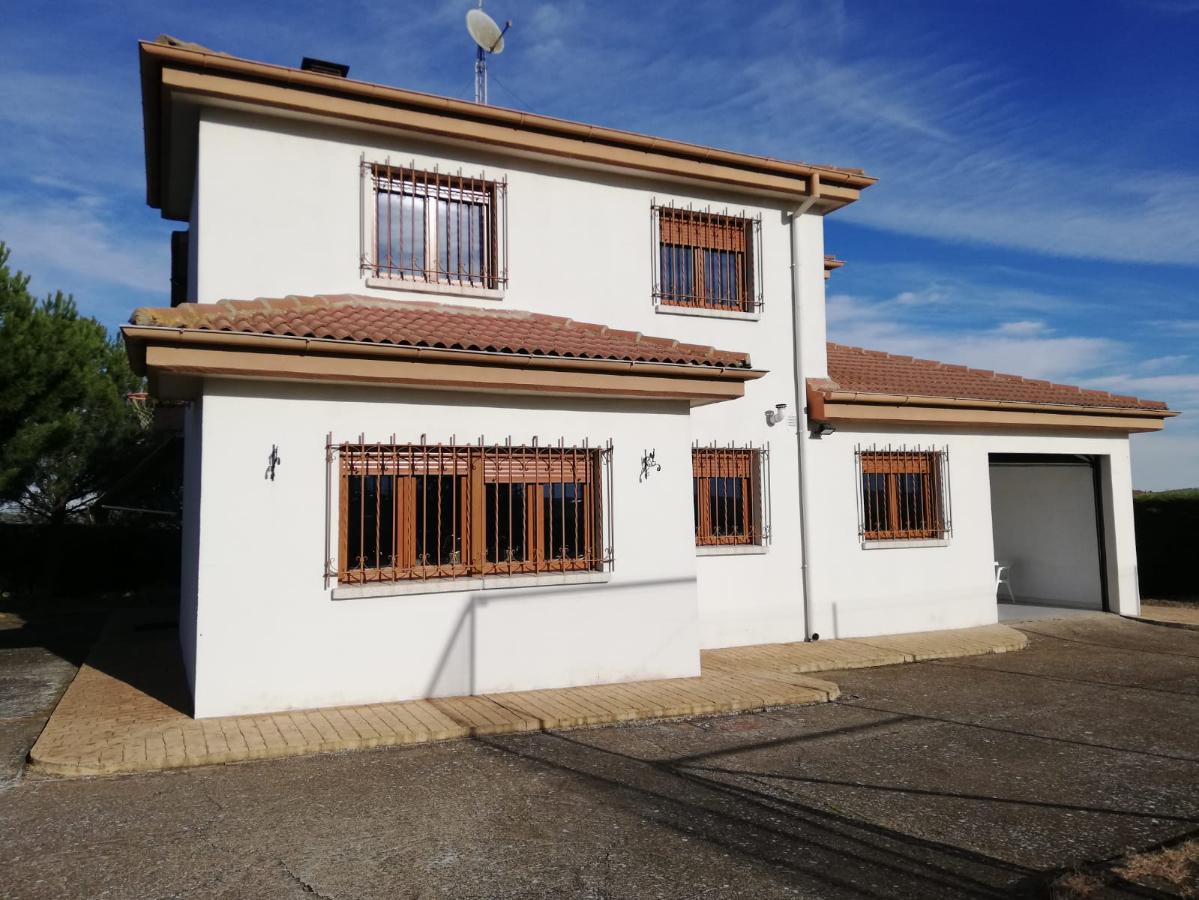 Venta de chalet en Villares de la Reina