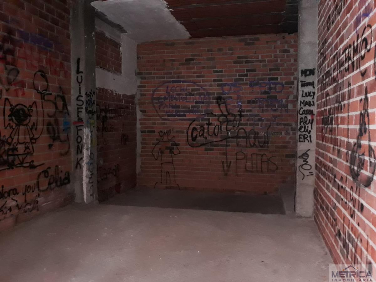 For sale of commercial in Santa Marta de Tormes
