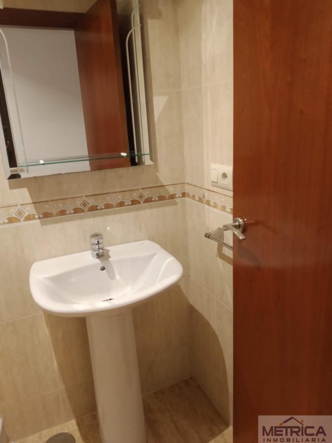 For rent of flat in Villares de la Reina