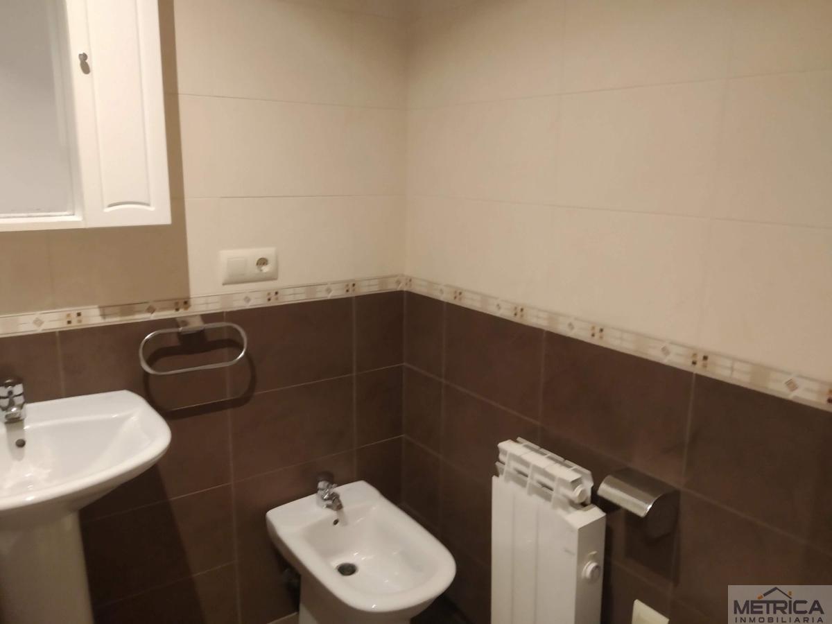 For rent of flat in Villares de la Reina