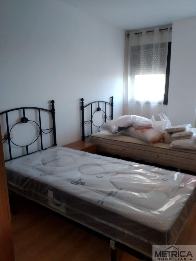 For rent of flat in Villares de la Reina